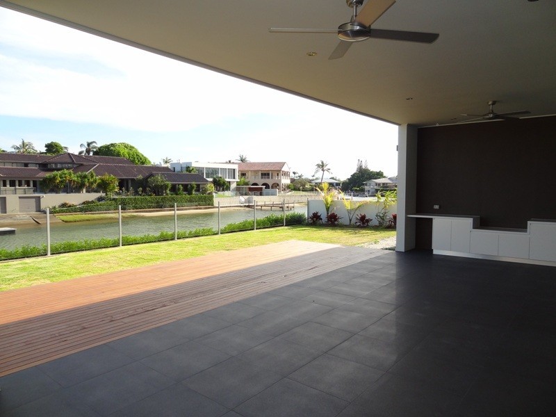 18 Boomerang Crescent, Sorrento QLD 4217