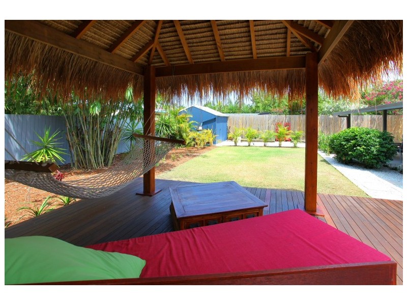 32 Allambi Avenue, Broadbeach Waters QLD 4218