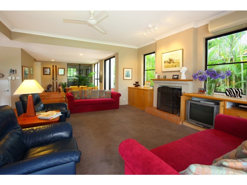 132 Camberwell Circuit, Robina QLD 4226