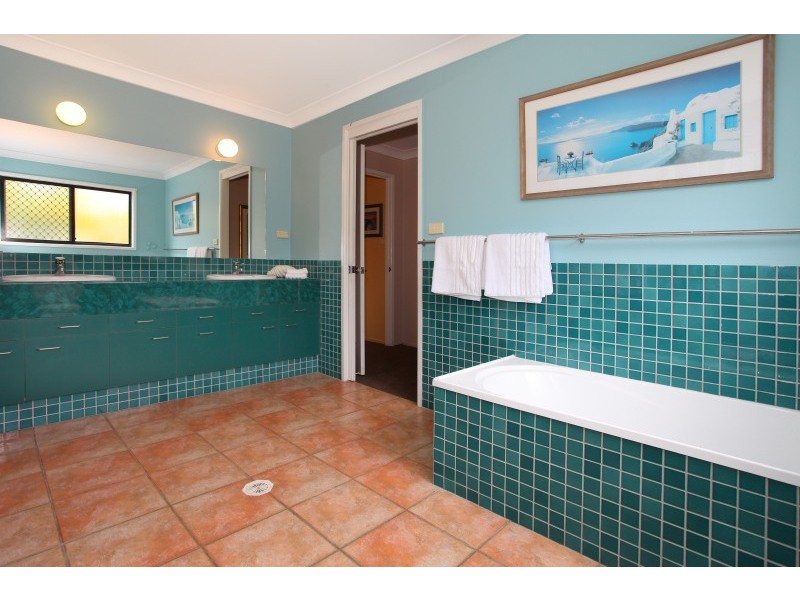 132 Camberwell Circuit, Robina QLD 4226