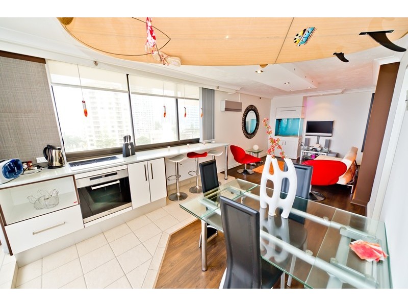 18 Hanlan Street, Surfers Paradise QLD 4217