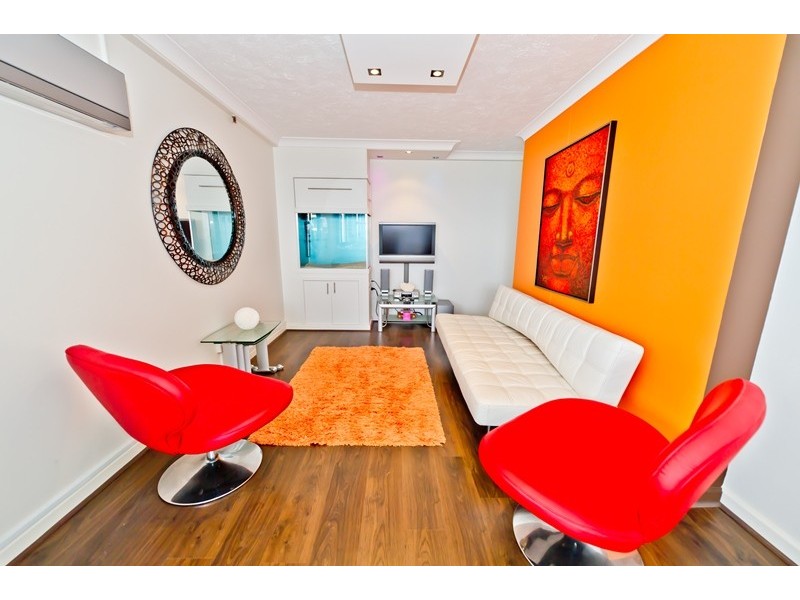 18 Hanlan Street, Surfers Paradise QLD 4217