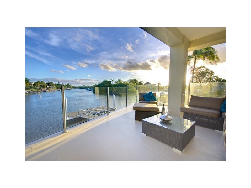 90 Monaco Street, Broadbeach Waters QLD 4218