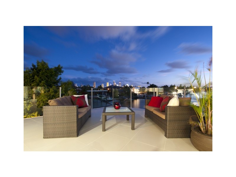 90 Monaco Street, Broadbeach Waters QLD 4218