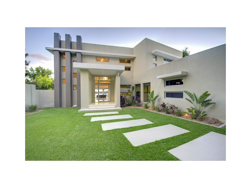 90 Monaco Street, Broadbeach Waters QLD 4218
