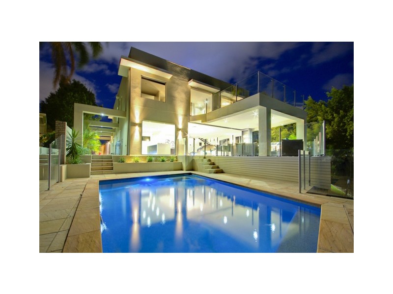 90 Monaco Street, Broadbeach Waters QLD 4218