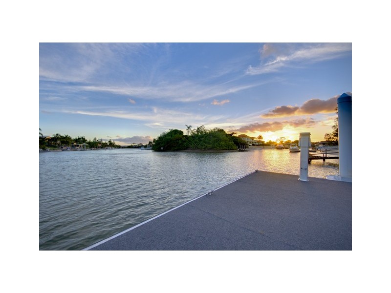 90 Monaco Street, Broadbeach Waters QLD 4218