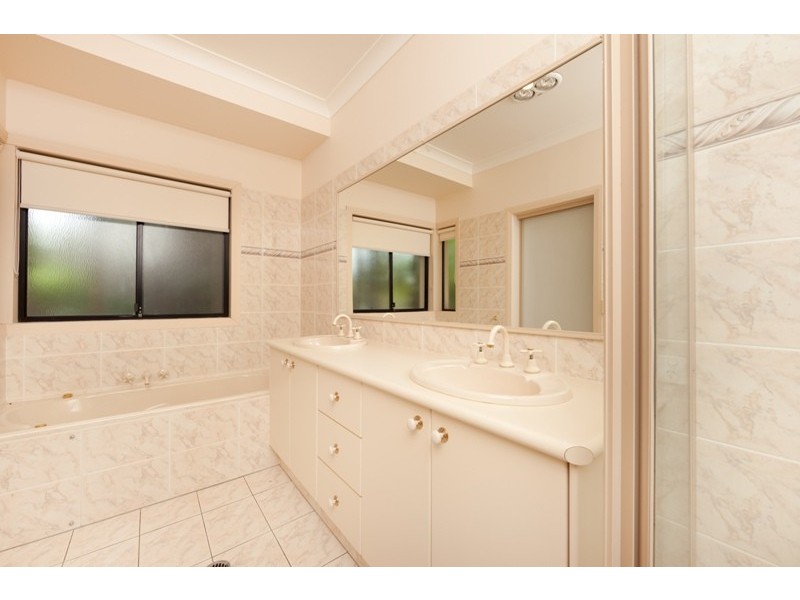 12 Mulyan Place, Ashmore QLD 4214