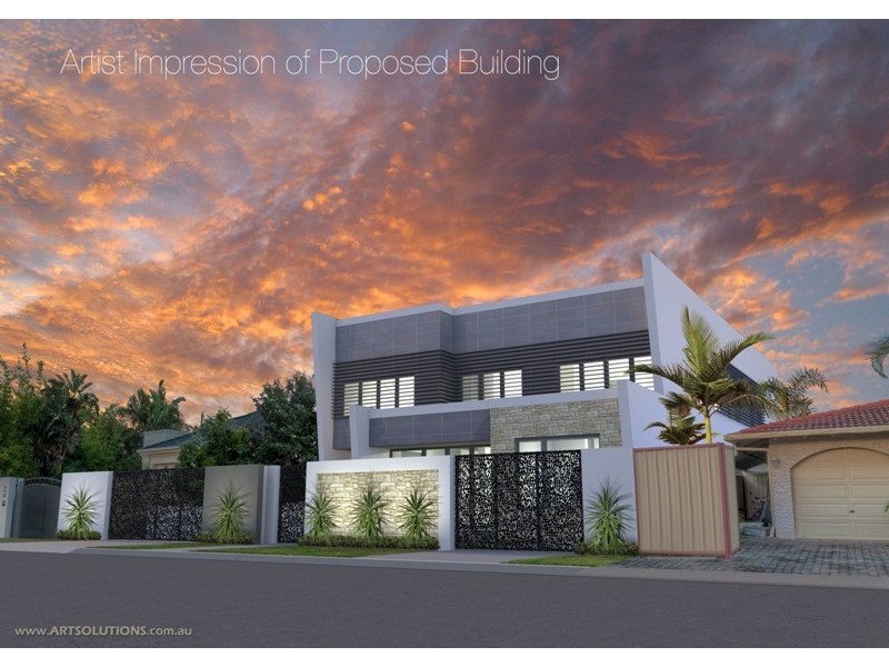 33 Beverley Crescent, Broadbeach Waters QLD 4218