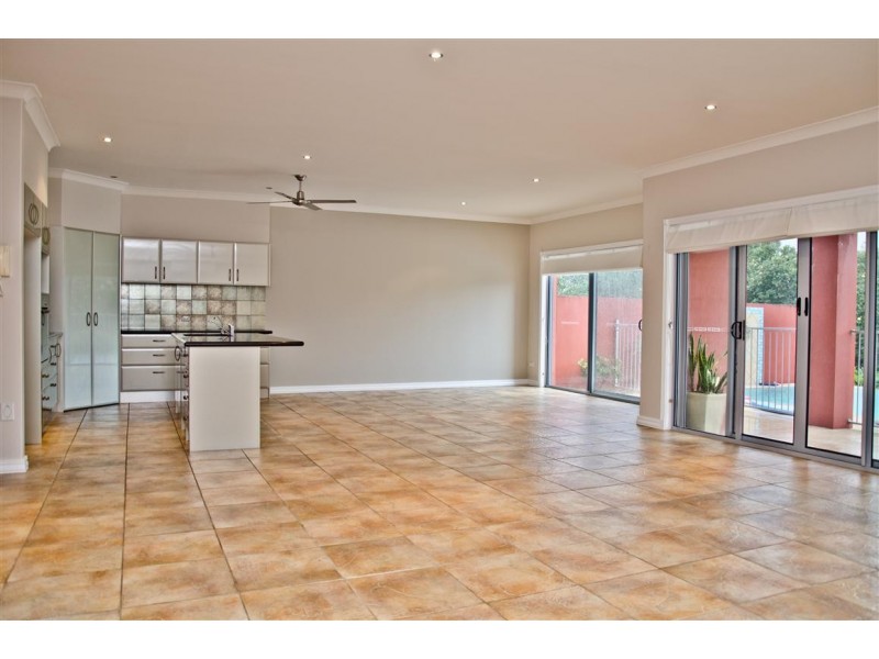 16/145 Palm Meadows Drive, Carrara QLD 4211