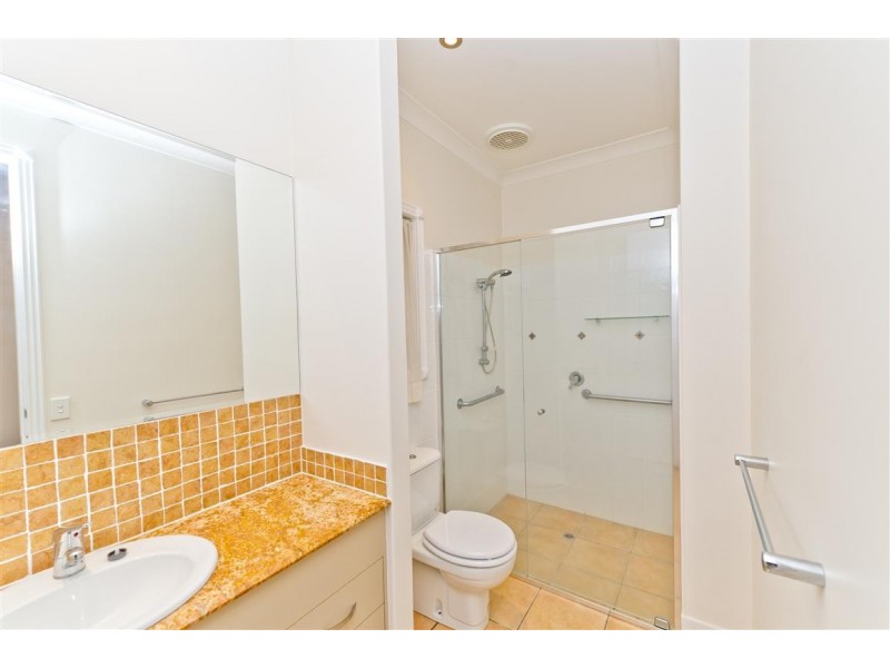 16/145 Palm Meadows Drive, Carrara QLD 4211