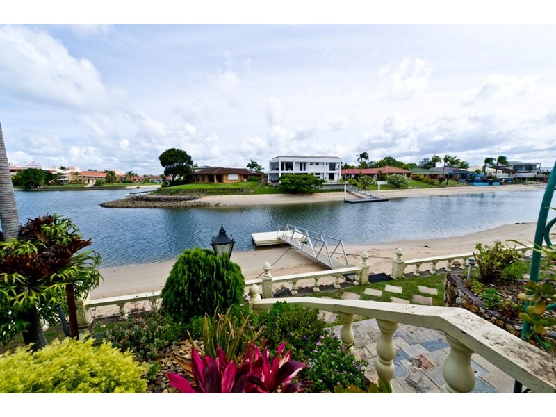 4-6 Merrimac Boulevard, Broadbeach Waters QLD 4218