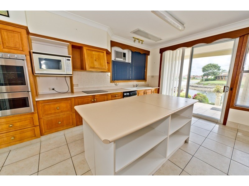 4-6 Merrimac Boulevard, Broadbeach Waters QLD 4218