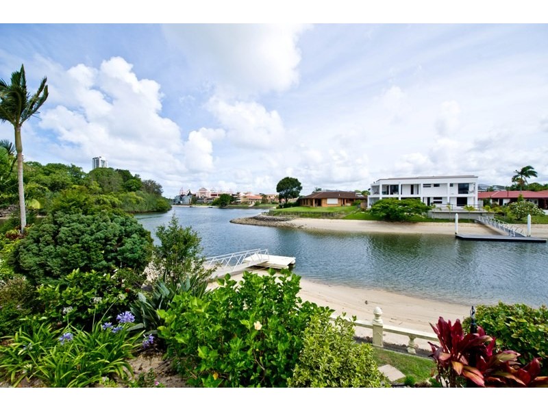 4-6 Merrimac Boulevard, Broadbeach Waters QLD 4218