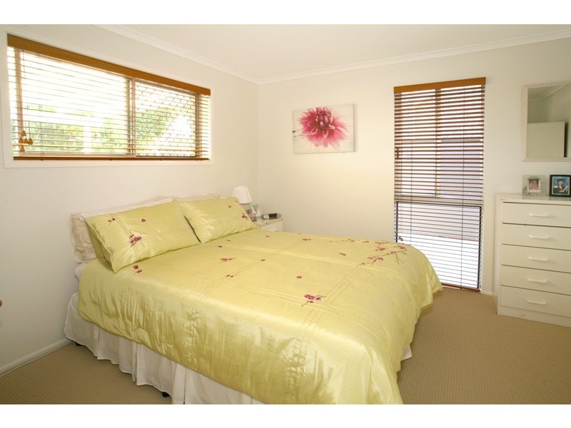 12 Bahia Court, Broadbeach Waters QLD 4218