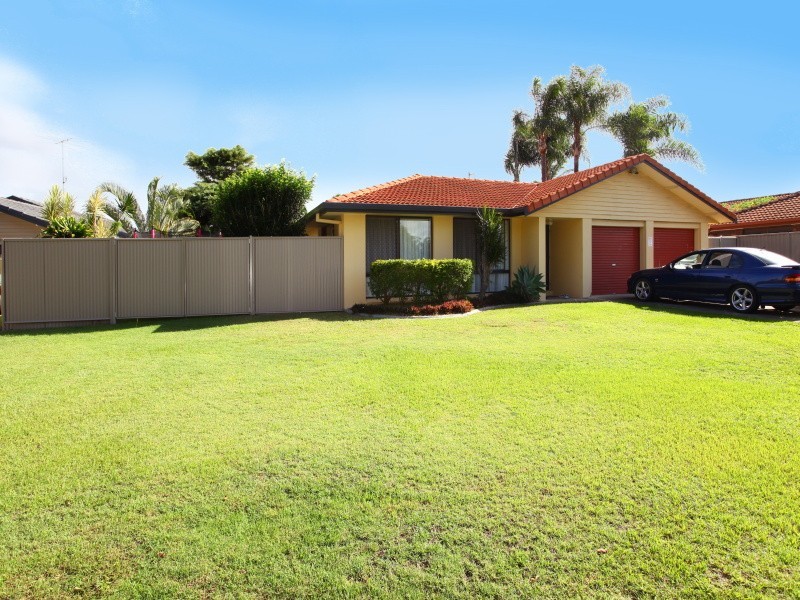 5 Normanby Street, Mermaid Waters QLD 4218