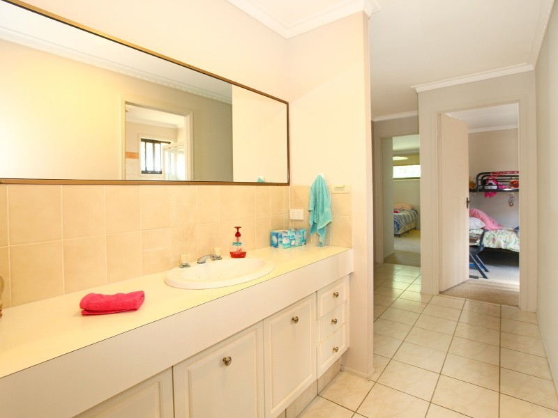 5 Normanby Street, Mermaid Waters QLD 4218