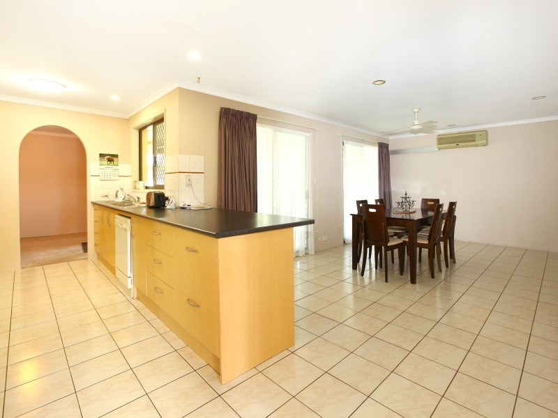 5 Normanby Street, Mermaid Waters QLD 4218