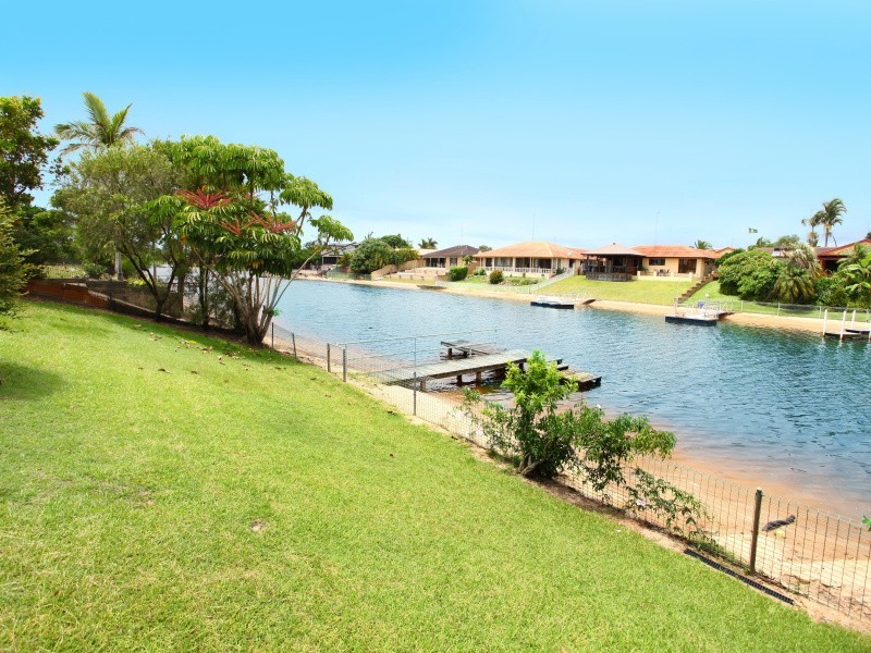 3 Moola Court, Broadbeach Waters QLD 4218