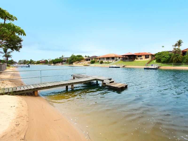3 Moola Court, Broadbeach Waters QLD 4218