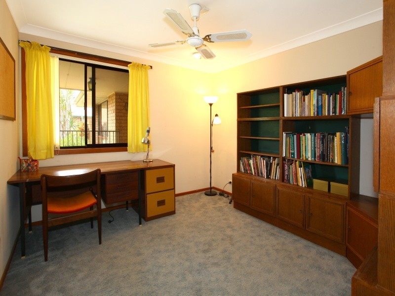 3 Moola Court, Broadbeach Waters QLD 4218