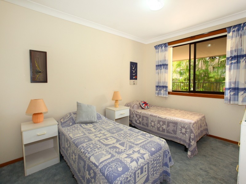 3 Moola Court, Broadbeach Waters QLD 4218