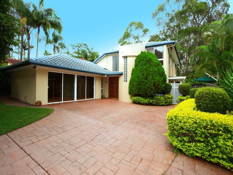20 Banff Court, Robina QLD 4226