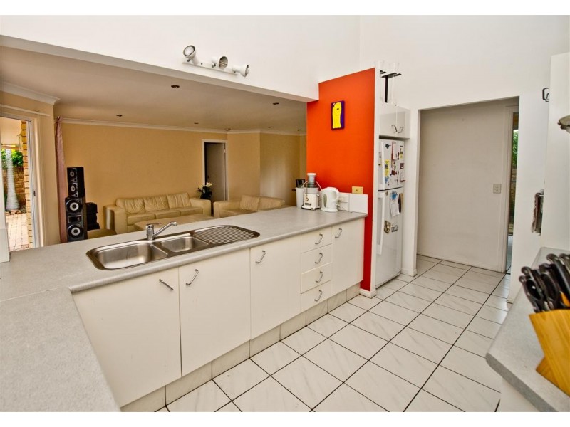 38 Santa Cruz Boulevard, Clear Island Waters QLD 4226