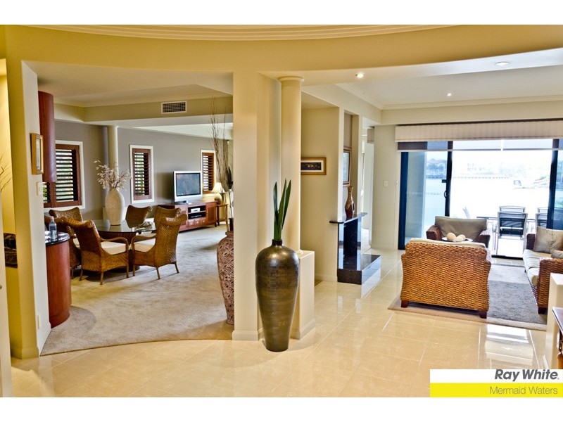 44 Bollard Circuit, Clear Island Waters QLD 4226