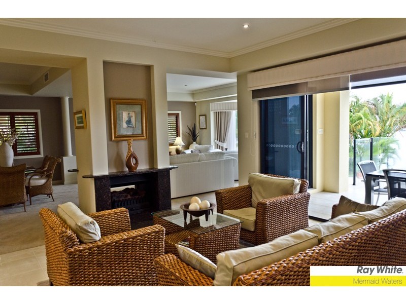 44 Bollard Circuit, Clear Island Waters QLD 4226