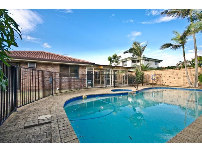 80 Rumrunner Street, Mermaid Waters QLD 4218