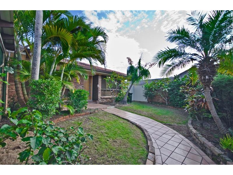 80 Rumrunner Street, Mermaid Waters QLD 4218