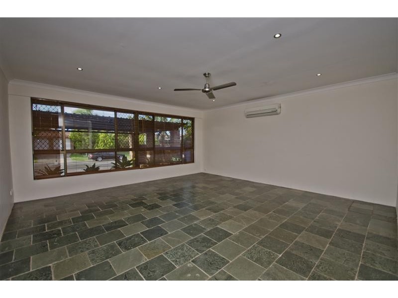 80 Rumrunner Street, Mermaid Waters QLD 4218