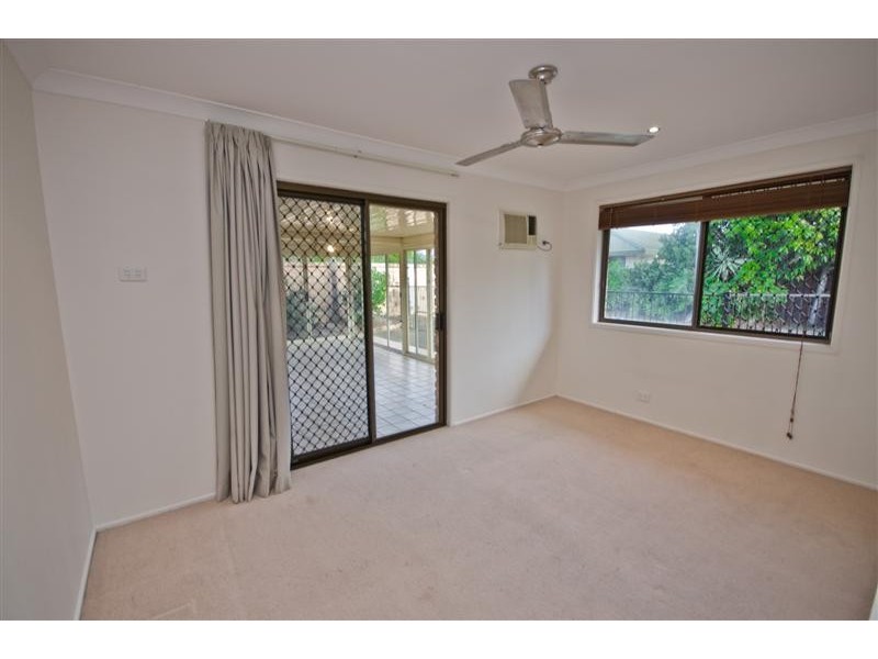 80 Rumrunner Street, Mermaid Waters QLD 4218