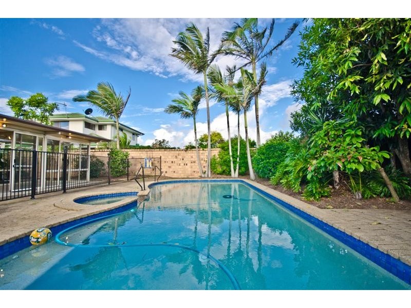 80 Rumrunner Street, Mermaid Waters QLD 4218