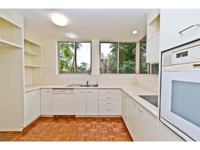 12 Meadowview Drive, Carrara QLD 4211