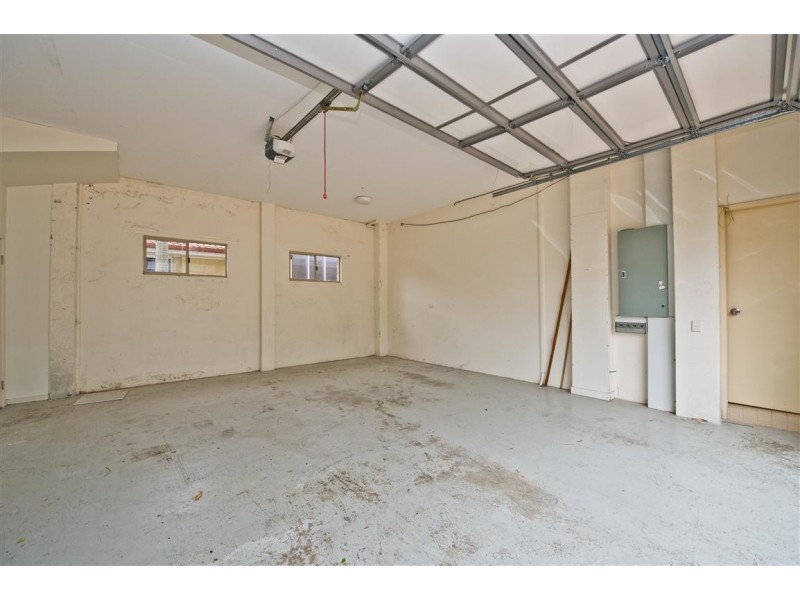 12 Meadowview Drive, Carrara QLD 4211