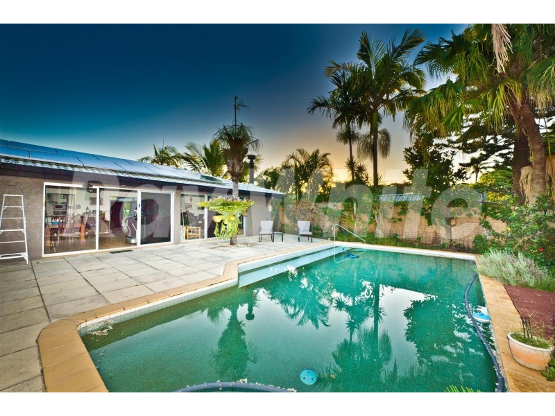 30 Karina Crescent, Broadbeach Waters QLD 4218