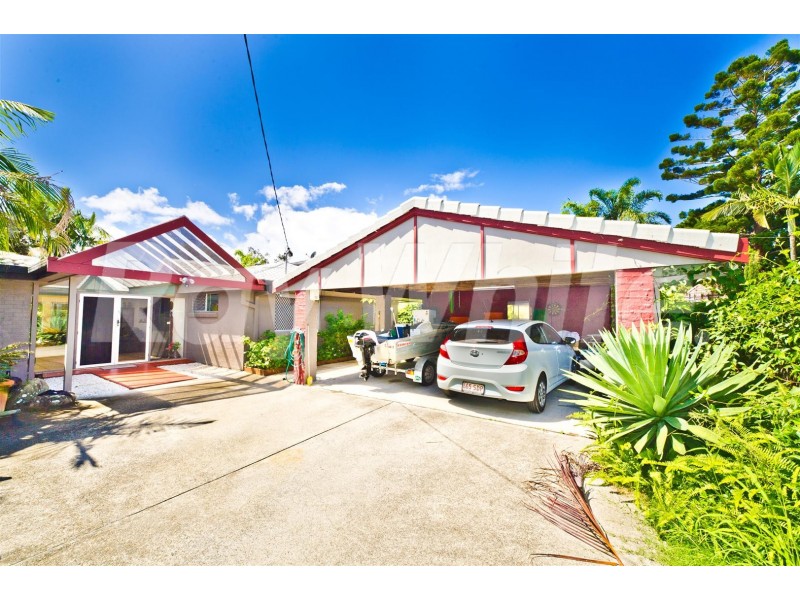 30 Karina Crescent, Broadbeach Waters QLD 4218