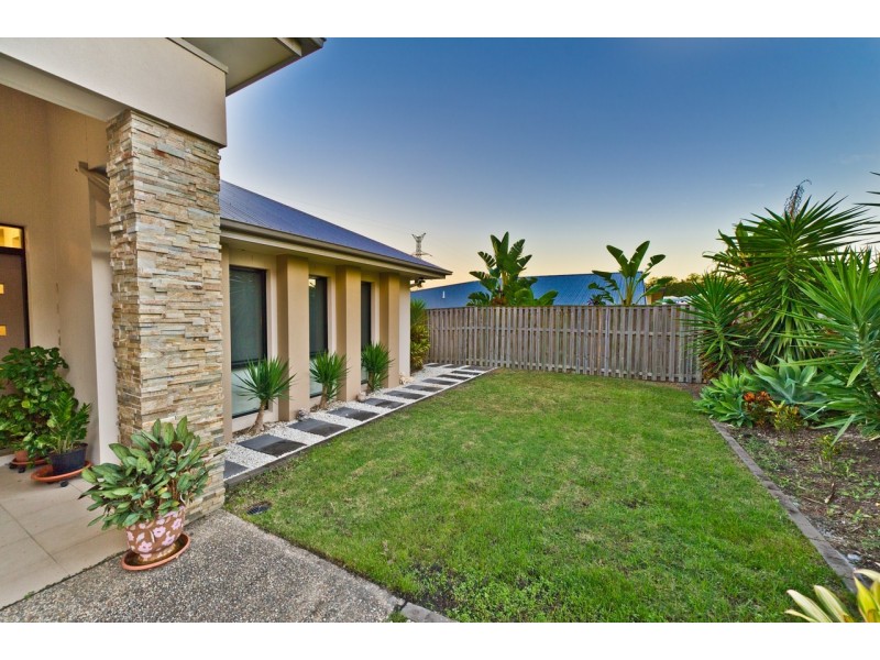 15 Skyburnett St, Reedy Creek QLD 4227