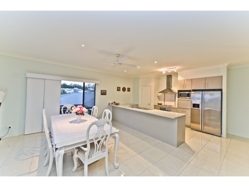 15 Skyburnett St, Reedy Creek QLD 4227