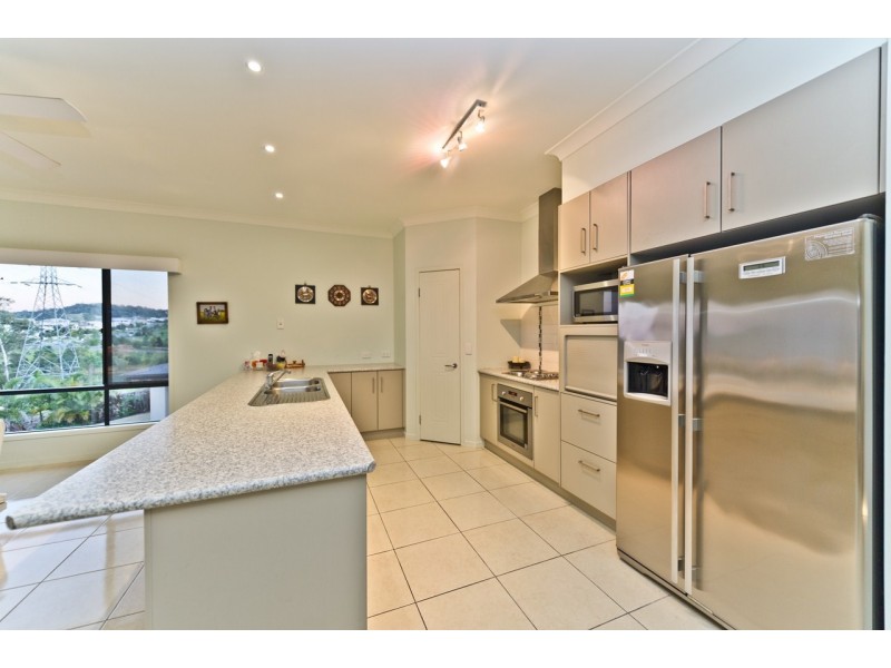 15 Skyburnett St, Reedy Creek QLD 4227