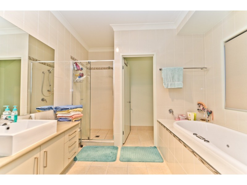 15 Skyburnett St, Reedy Creek QLD 4227