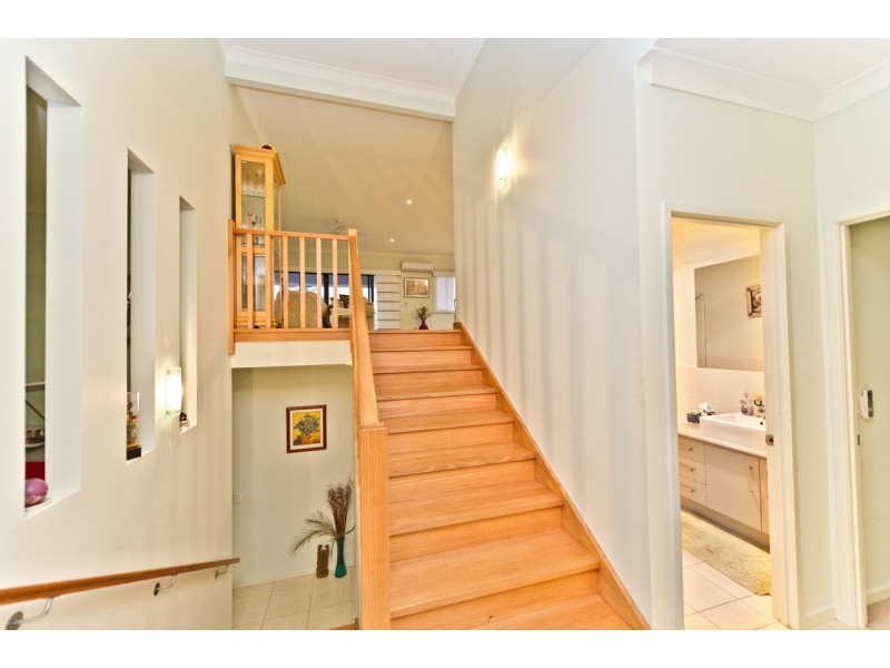 15 Skyburnett St, Reedy Creek QLD 4227