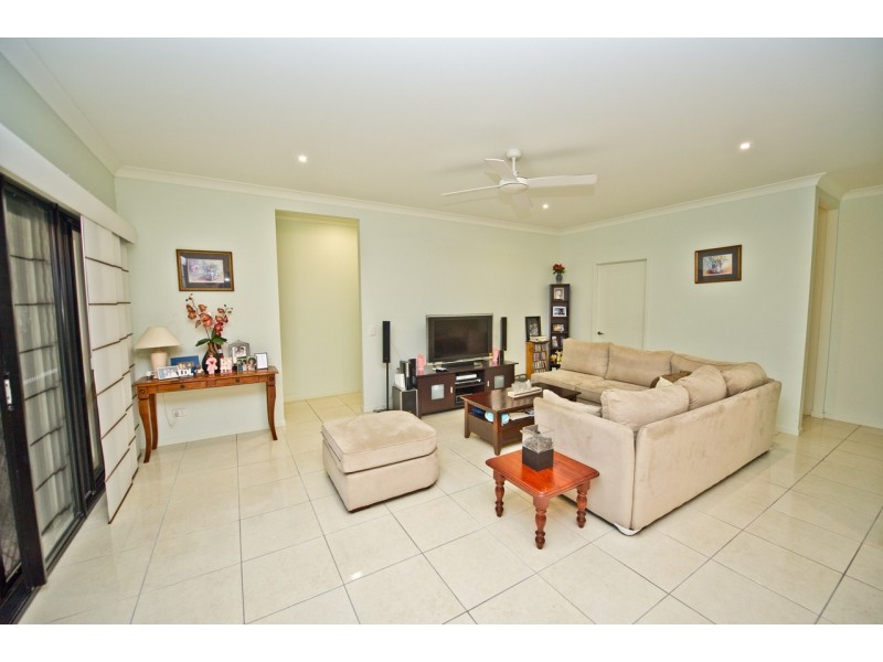 15 Skyburnett St, Reedy Creek QLD 4227