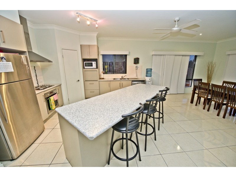 15 Skyburnett St, Reedy Creek QLD 4227