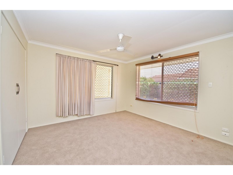 5 Hood Ct, Mermaid Waters QLD 4218