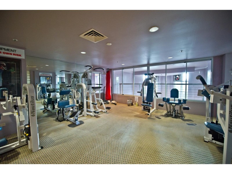 12 Commodore Drive, Paradise Waters QLD 4217