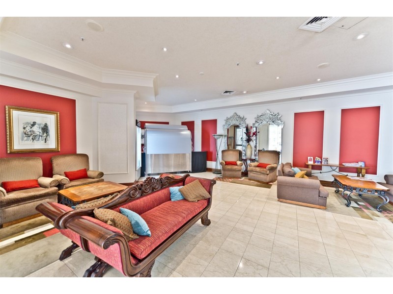 6 View Avenue, Surfers Paradise QLD 4217