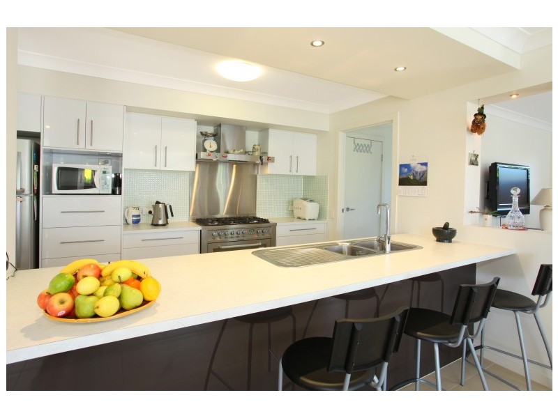 9 Oxford Court, Robina QLD 4226